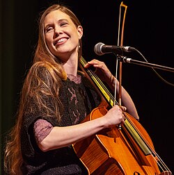 Canadian cellist Anne Janelle